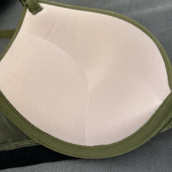 Pink Victoria's Secret Wear Everywhere Push Up Bra Size 32C Bombshell Camo Green - Picture 5 of 8